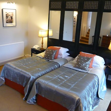 The Lake Country House Hotel & Spa Llangammarch Wells Bagian luar foto