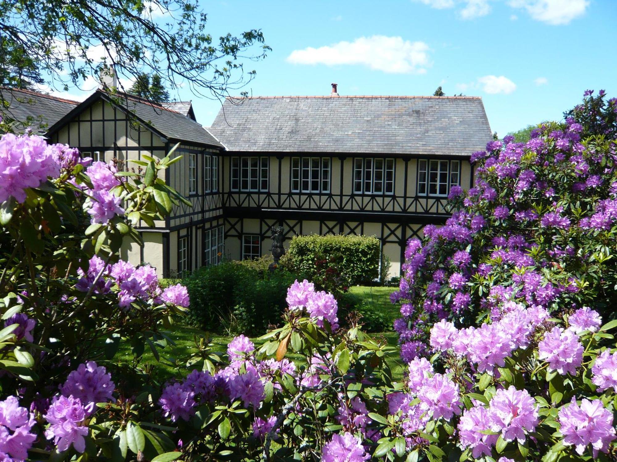 The Lake Country House Hotel & Spa Llangammarch Wells Bagian luar foto