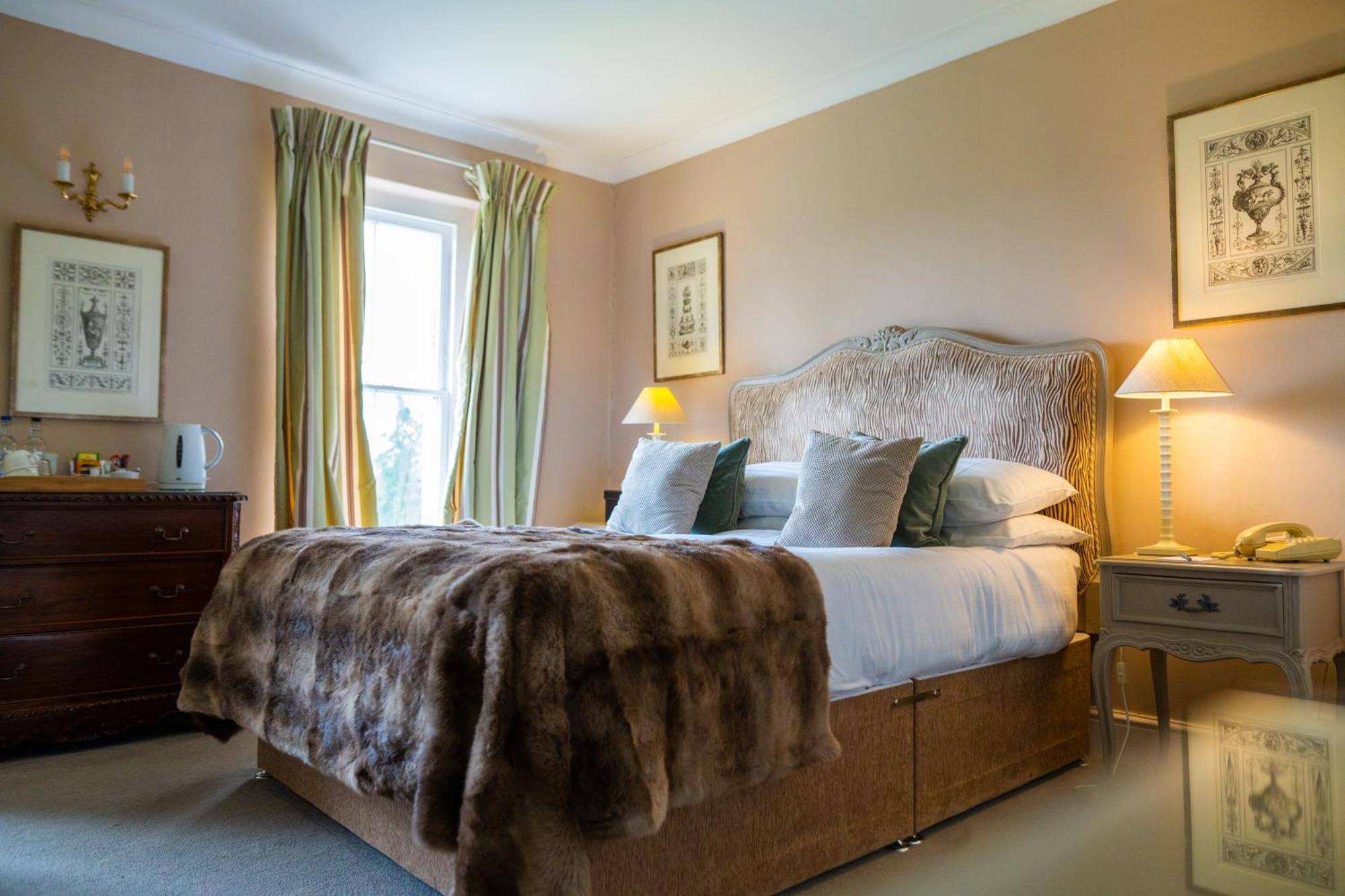 The Lake Country House Hotel & Spa Llangammarch Wells Bagian luar foto